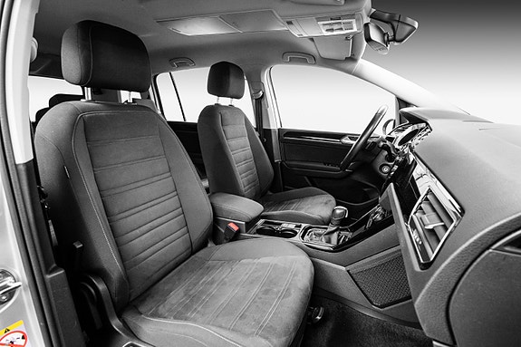 Volkswagen Touran 12 of 30