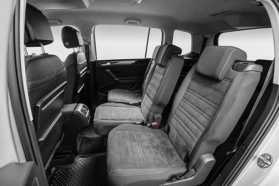 Volkswagen Touran 17 of 30