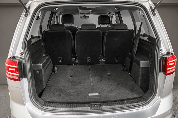 Volkswagen Touran 9 of 30