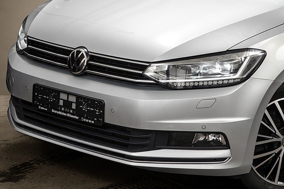 Volkswagen Touran 6 of 30