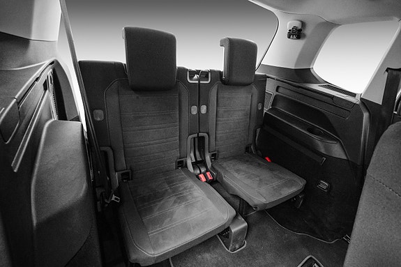 Volkswagen Touran 19 of 30
