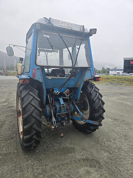 Ford 4600 2 of 5