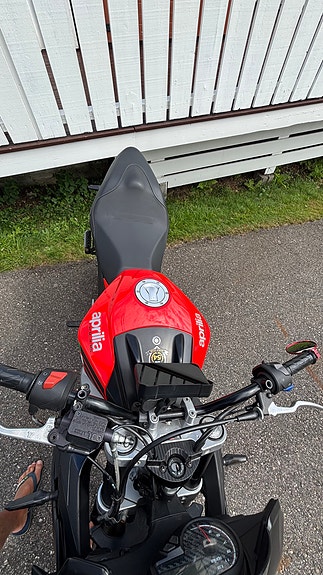 Aprilia RS 125 Tuono 18 of 20