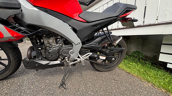 Aprilia RS 125 Tuono 15 of 20