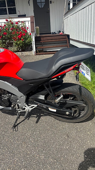Aprilia RS 125 Tuono 4 of 20