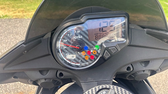 Aprilia RS 125 Tuono 7 of 20