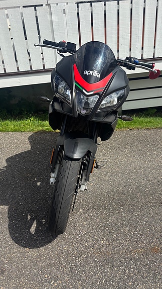 Aprilia RS 125 Tuono 3 of 20