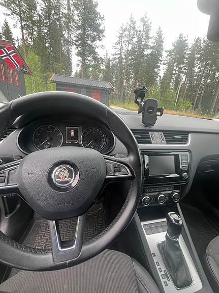 Skoda Octavia 4 of 9