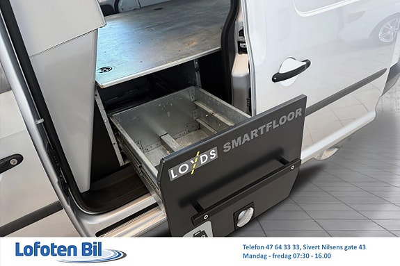 Volkswagen Caddy Maxi 23 of 25