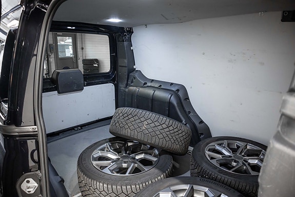 Volkswagen Caddy Maxi 26 of 28