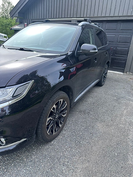 Mitsubishi Outlander 4 of 5
