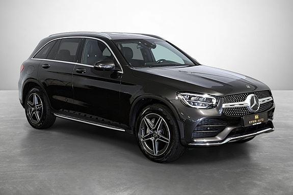 Mercedes-Benz GLC300 e 4 of 27