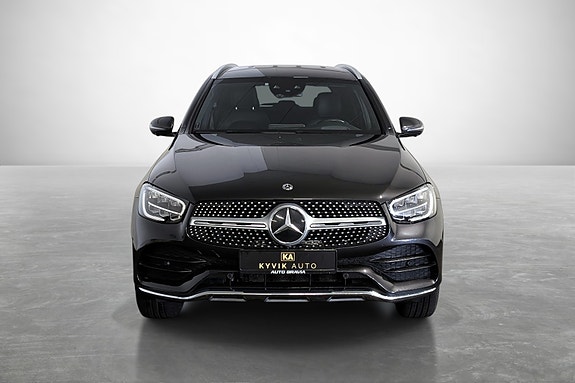 Mercedes-Benz GLC300 e 3 of 27