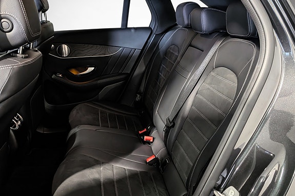 Mercedes-Benz GLC300 e 21 of 27