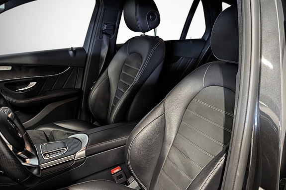 Mercedes-Benz GLC300 e 10 of 27