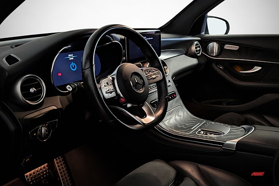 Mercedes-Benz GLC300 e 12 of 27