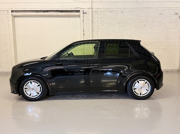 Honda e 6 of 30