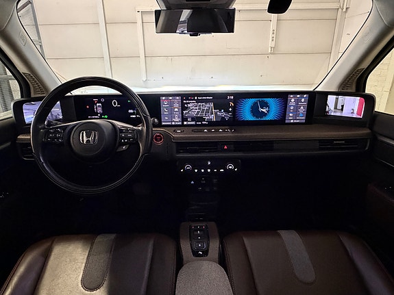 Honda e 9 of 30