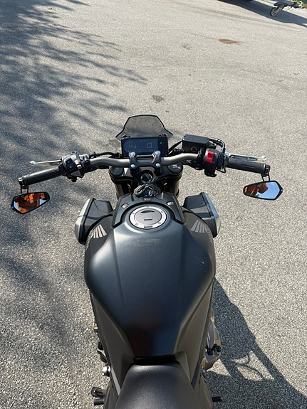 Honda CB 650 R 6 of 10
