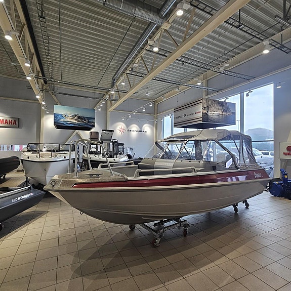 Buster XL med Yamaha F115 Nedsatt pris