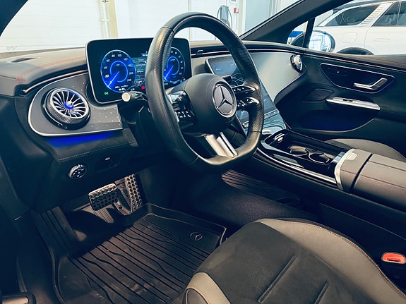 Mercedes-Benz EQE300 12 of 30