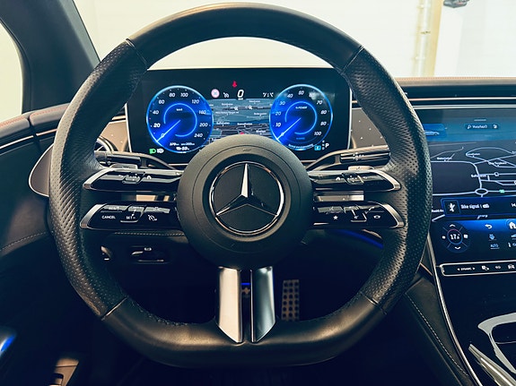 Mercedes-Benz EQE300 17 of 30