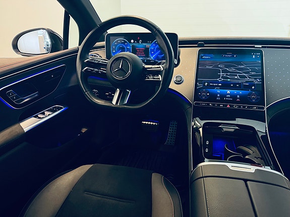 Mercedes-Benz EQE300 11 of 30
