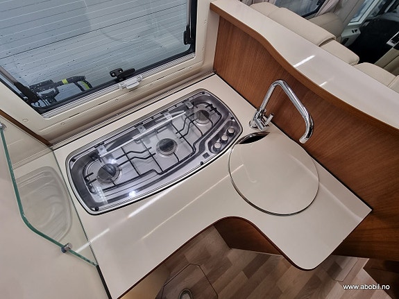 Autostar PASSION I720SUA EURO6B Unik løsning med salong bak! / Solcellepanel / 177HK 12 of 30