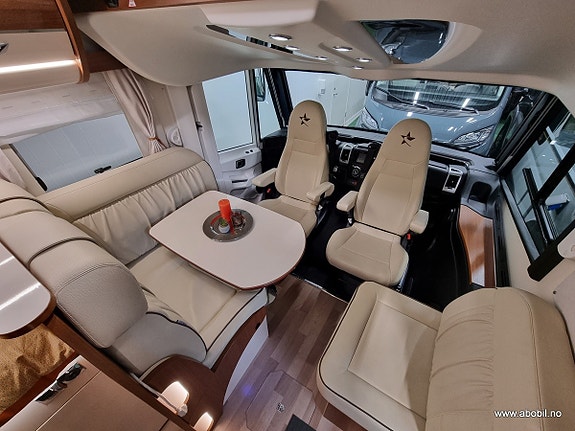 Autostar PASSION I720SUA EURO6B Unik løsning med salong bak! / Solcellepanel / 177HK 7 of 30