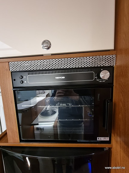 Autostar PASSION I720SUA EURO6B Unik løsning med salong bak! / Solcellepanel / 177HK 25 of 30