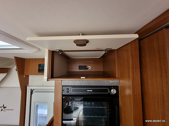 Autostar PASSION I720SUA EURO6B Unik løsning med salong bak! / Solcellepanel / 177HK 26 of 30