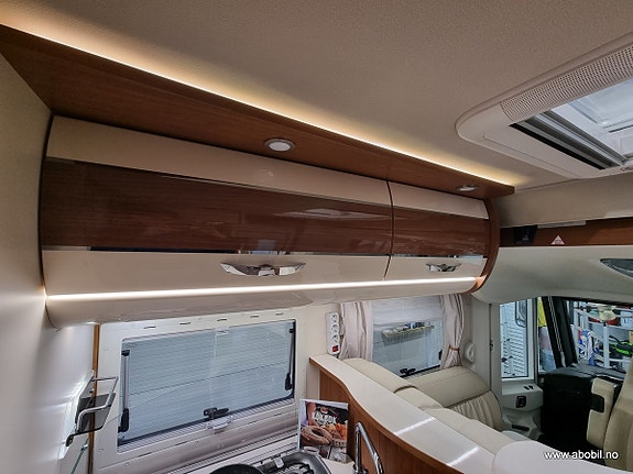 Autostar PASSION I720SUA EURO6B Unik løsning med salong bak! / Solcellepanel / 177HK 21 of 30