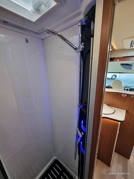 Autostar PASSION I720SUA EURO6B Unik løsning med salong bak! / Solcellepanel / 177HK 29 of 30