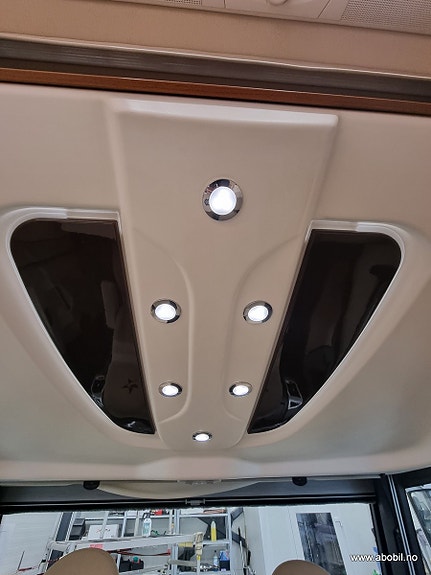 Autostar PASSION I720SUA EURO6B Unik løsning med salong bak! / Solcellepanel / 177HK 10 of 30