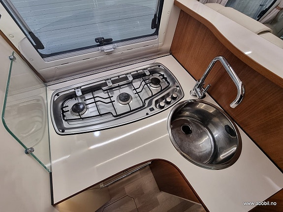 Autostar PASSION I720SUA EURO6B Unik løsning med salong bak! / Solcellepanel / 177HK 13 of 30