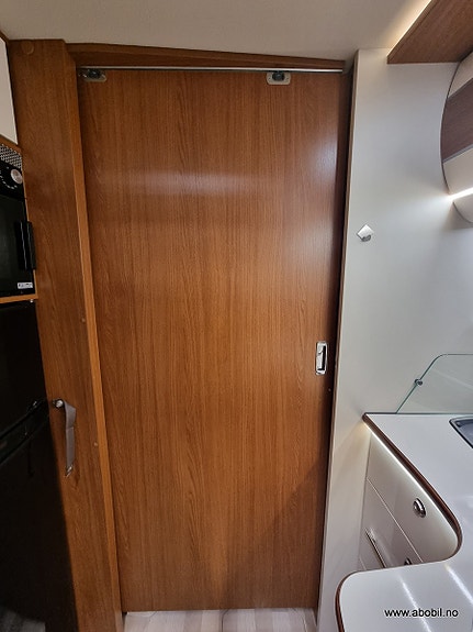 Autostar PASSION I720SUA EURO6B Unik løsning med salong bak! / Solcellepanel / 177HK 27 of 30