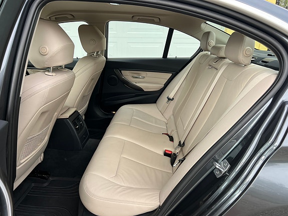 BMW 320d 6 of 20