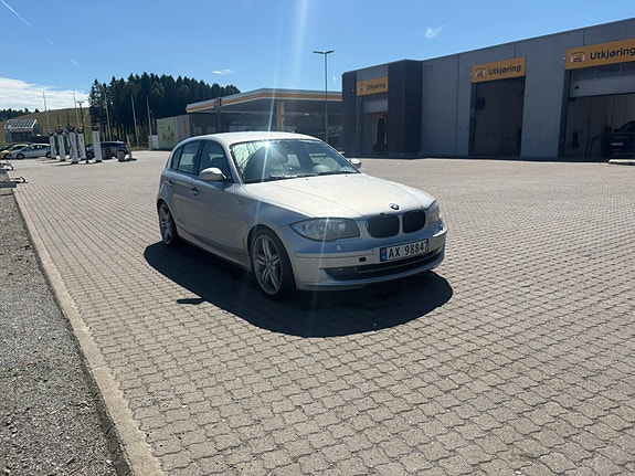 BMW 118d 4 of 14
