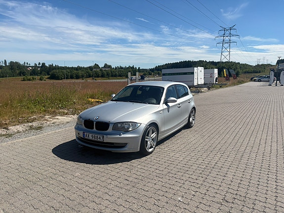 BMW 118d 2 of 14