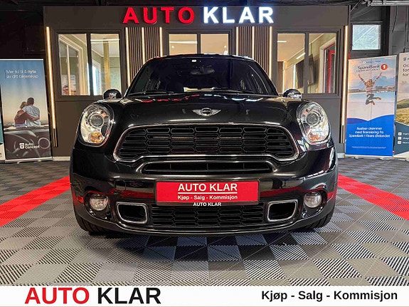 MINI Cooper 2 of 5