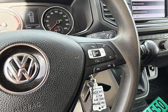 Volkswagen Crafter 20 of 23