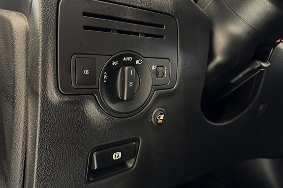 Mercedes-Benz Vito 27 of 30