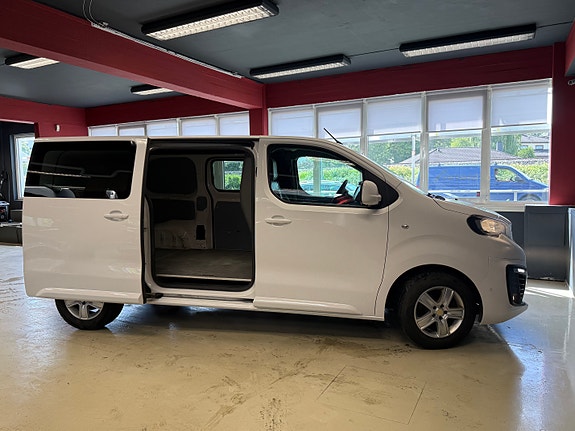 Peugeot Traveller 7 of 27