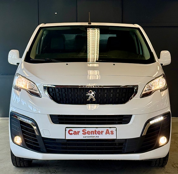 Peugeot Traveller 2 of 27