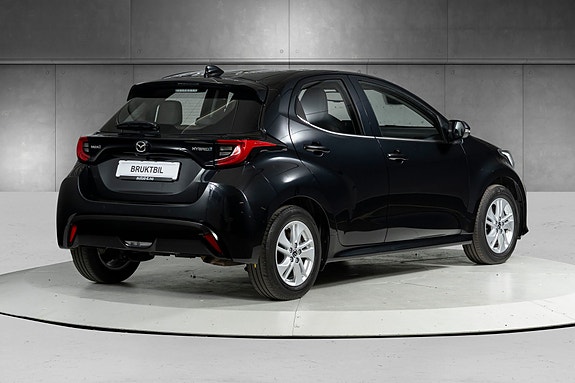 Mazda 2 4 of 5