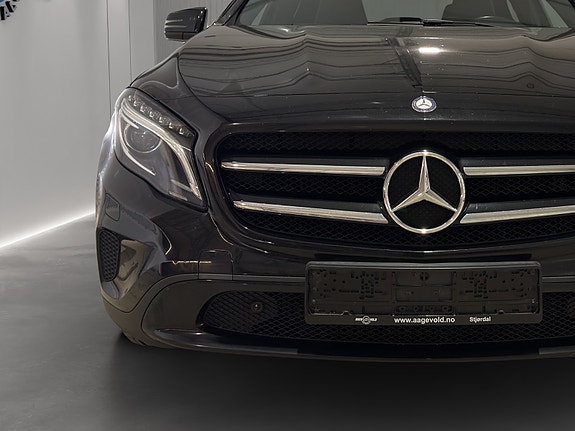 Mercedes-Benz GLA220 d 3 of 5