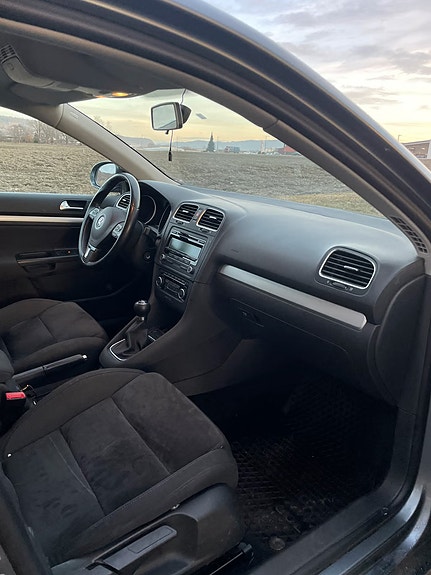 Volkswagen Golf VI 9 of 16