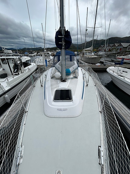 Bavaria 37 AC - Volvo Penta D2-40F (2018) - Ny Profurl, genoa ++ 9 of 30