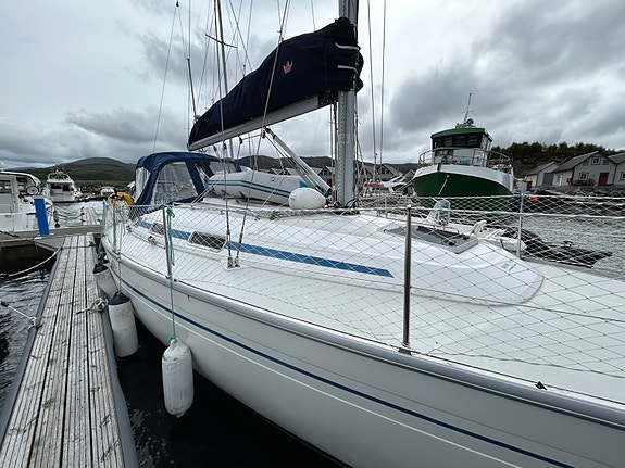 Bavaria 37 AC - Volvo Penta D2-40F (2018) - Ny Profurl, genoa ++ 7 of 30