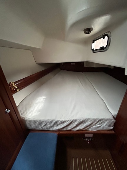Bavaria 37 AC - Volvo Penta D2-40F (2018) - Ny Profurl, genoa ++ 25 of 30